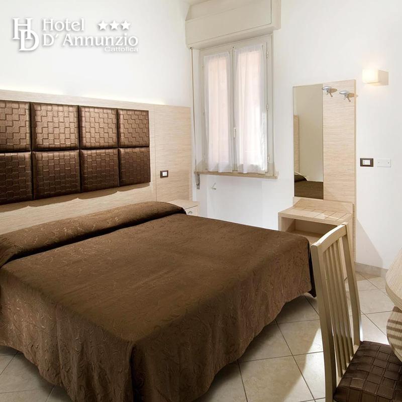 Hotel D'Annunzio Каттолика Экстерьер фото