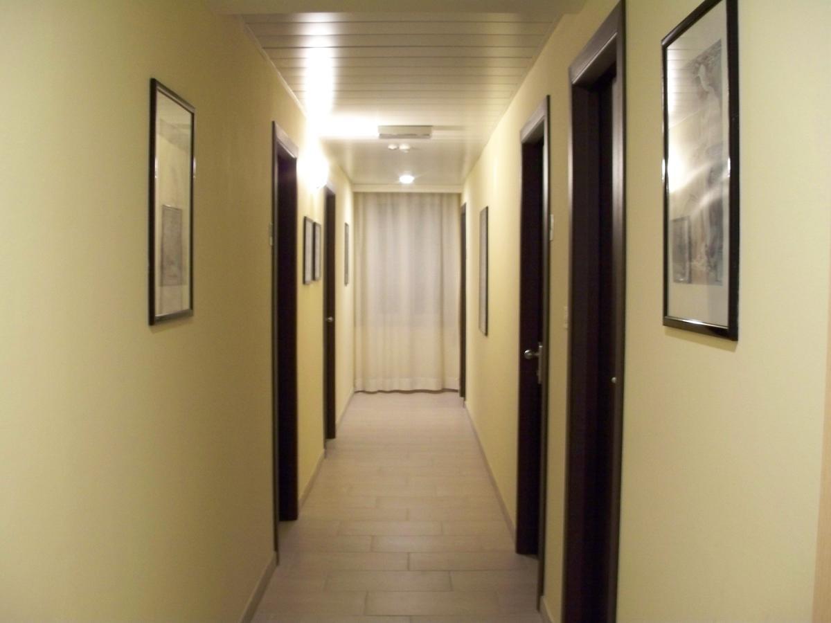 Hotel D'Annunzio Каттолика Экстерьер фото